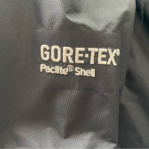 Mountain Hardwear Women's Paclite Goretex Rain Shell Jacket Sz M NWOT Hood - Picture 6 of 13